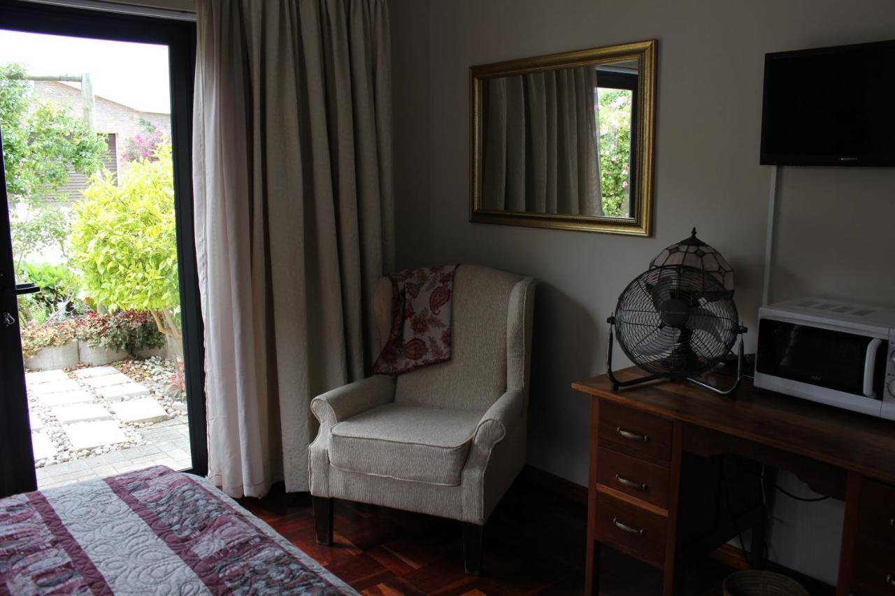 Traveller'S Rest, Reebok Bed & Breakfast Mossel Bay Ngoại thất bức ảnh