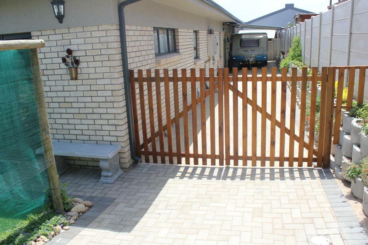 Traveller'S Rest, Reebok Bed & Breakfast Mossel Bay Ngoại thất bức ảnh