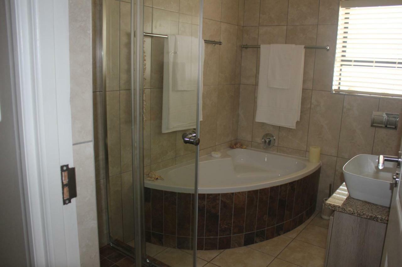 Traveller'S Rest, Reebok Bed & Breakfast Mossel Bay Ngoại thất bức ảnh